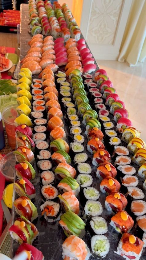 Sushi Dinner Party, Delicious Food Ideas, Sushi Catering, Restaurants In Japan, Sushi Dinner, Instagram Call, Sushi Platter, Sushi Party, Vegan Sushi