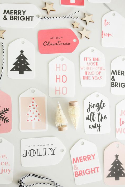 Easy Christmas Tags, Diy Christmas Gift Tags, Simple Wrapping, Thanksgiving Tags, Free Christmas Tags, Cute Christmas Presents, Free Printable Christmas Gift Tags, Christmas Silhouette, Xmas Tags