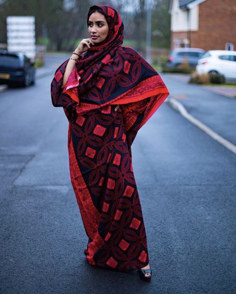 Somali Dress Fashion, Somali Dirac Wedding, Somalia Clothes, Dirac Somali Dresses, Somali Girls Hijab, Baati Somali, Muslin Outfit, Somali Aesthetic, Somali Baati