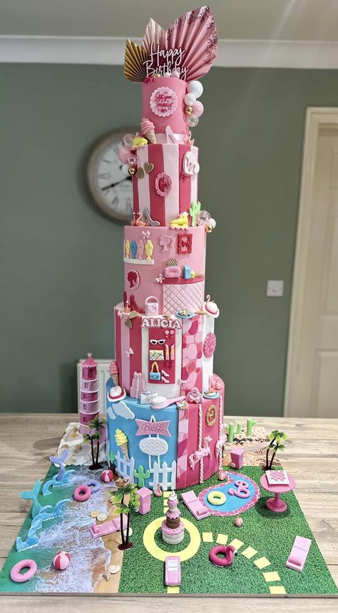 Barbie Cake Designs, Barbie Birthday Cake, The Barbie Movie, Movie Cakes, Cinderella Cake, Barbie Birthday Party, House Cake, Movie Birthday, Barbie Theme