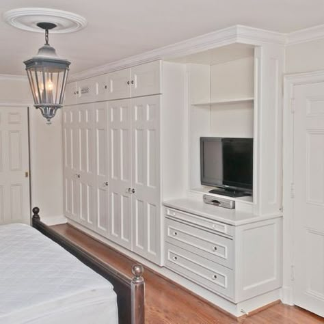 Wardrobe Traditional, Built In Bedroom, Diy Kast, Traditional Closet, Kids Bedroom Remodel, Bedroom Built Ins, Bedroom Closets, Bedroom Cupboards, Bedroom Traditional