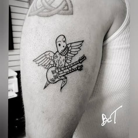 Sonic Flash Tattoo, Guitar Hero Tattoo, Rock Tattoo Ideas, Hardcore Tattoos, Dark Tattoos For Men, Musician Tattoo, Bullet Tattoo, Black Work Tattoo, Hero Tattoo