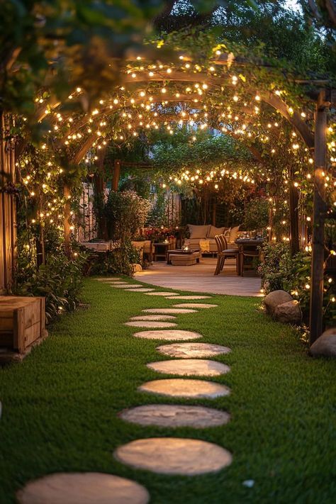 Garden Around House, Front Yard Lighting Ideas, Fairy Wedding Decor, Fairy Gardens Ideas, Garden Landscaping Design, House Garden Design, Backyard Garden Ideas, Big Garden, Garden Inspo