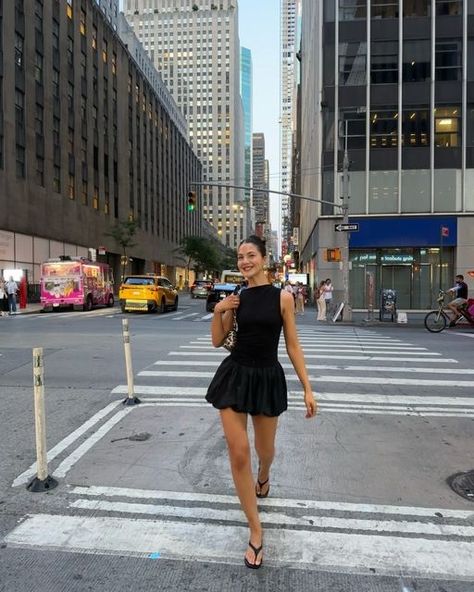 Jacquie Alexander on Instagram: "a new york moment in @sundaysthelabel 🥨" Jacquie Alexander Outfits, Jacquie Alexander, Vacation Fits, Nyc Outfits, 2024 Fashion, Casual Outfit, Instagram A, Alexander, Casual Outfits