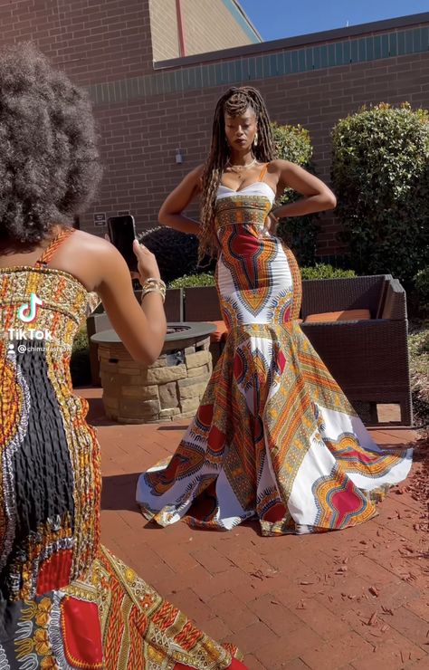 African Themed Prom Dress, Ghanaian Cultural Dresses, African Attire Prom Dresses, African Dress Aesthetic, Traditional Prom Dresses African, African Homecoming Dress, African Dresses For Prom, African Inspired Prom Dress, African Prom Dresses Ankara Long Gowns