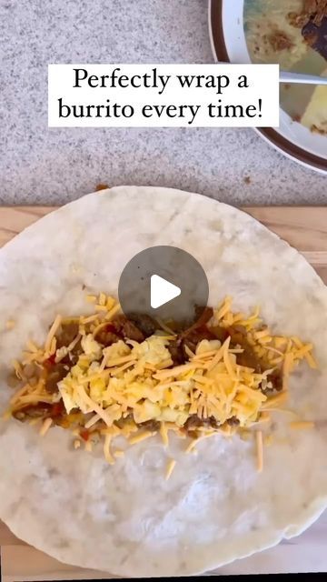 Burrito Presentation Ideas, How To Roll Burrito How To Wrap, How To Fold A Wrap Tortilla Video, How To Roll A Burrito Tortilla, How To Fold A Burrito Tortilla, How To Wrap A Tortilla, How To Fold A Wrap, How To Fold A Burrito, Burrito Folding