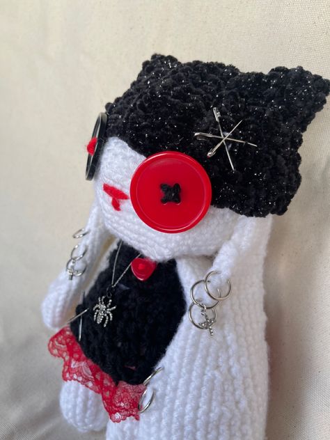 crochet punk bunny in black and red made by Chachi of Angels Only Crochet Punk Amigurumi, Emo Amigurumi, Crochet Punk Clothes, Punk Rock Crochet, Emo Crochet Ideas, Punk Crochet Patterns Free, Crochet Oddities, Wicked Crochet, Scene Crochet