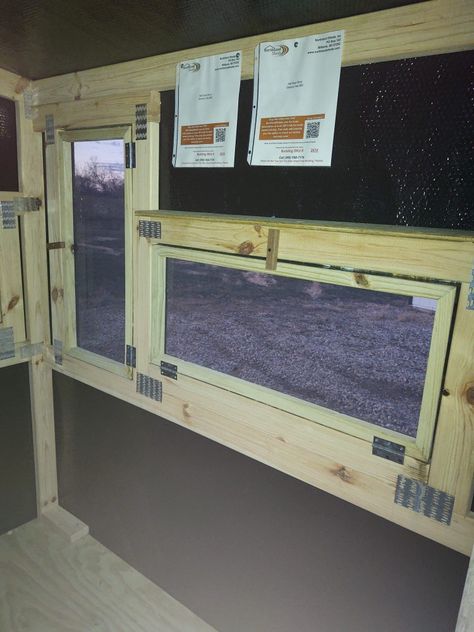 Deer Stand Windows Ideas, Diy Hunting Blinds, Deer Stand Ideas, Hunting Blinds Diy, Deer Blind Interior Ideas, Diy Deer Blind, Deer Blind Plans Diy, Deer Blind Windows Ideas, Deer Stand Windows