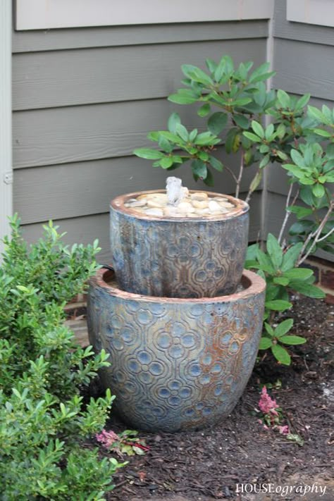 Fountain Made From Flower Pots, Feature Garden Ideas, Porch Fountain, Fountain Patio, Patio Water Fountain, Tiered Fountain, Side Walkway, Patio Water Feature, Diy Water Feature