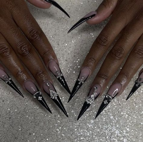 Acrylic Nail Designs 2022, Nail Designs For Dark Skin, Nail Design Brown, Nail Shape Coffin, Bling Stiletto Nails, Fall Acrylic Nail, French Stiletto Nails, Nail Inspo Gel, Long Black Nails