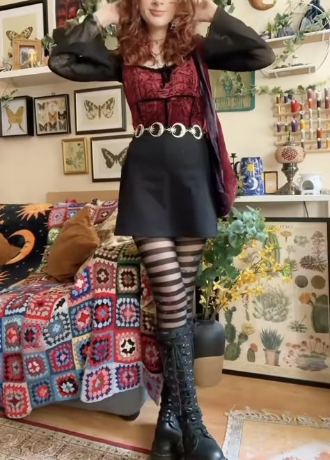 Whimsie Goth, Wimsey Goth Style, Whimsigoth Fashion, Whimsigoth Style, Witchy Fall, Goth Outfit Inspo, Witchy Outfits, Whimsy Goth, Witch Outfit