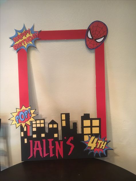 spider-man photo booth prop frame Spiderman Birthday Decorations Ideas, Spider Man Party Decoration, Spiderman Centerpiece Ideas Diy, Spiderman Party Decor, Spiderman Simple Decoration, Diy Spider Man Decorations, Spiderman Birthday Decor, Spiderman Diy Decorations, Spider Man Decorations