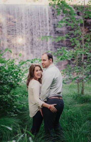 Funny Couple Poses, Funny Engagement Photos, Engagement Humor, Fall Engagement Pictures, Cute Engagement Photos, Fun Engagement Photos, Couple Engagement Pictures, Engagement Shots, Engagement Pictures Poses