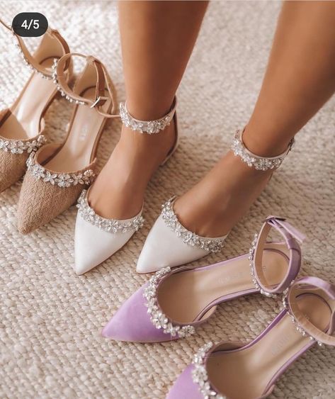 Bride Footwear, Bride Shoes Flats, Stylish Shoes Heels, Winter Wedding Shoes, Bride Sandals, Clothes Skirts, Beach Wedding Shoes, Wedding Shoes Low Heel, Shoes Bride