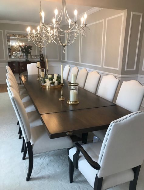 Mansion Office, Extra Long Dining Table, Long Dining Room, Luxury Dining Room Decor, Long Dining Room Tables, House Fever, Big Dining Table, Luxury Dining Table, Room Table Decor