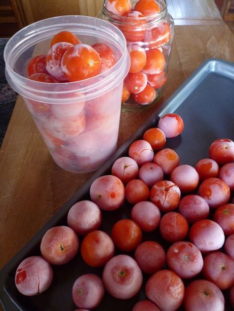 Preserving Tomatoes by Freezing Freezing Cherry Tomatoes, Preserving Tomatoes, Freezing Vegetables, Frozen Cherries, Frozen Veggies, Freezer Cooking, Garden Recipes, Frozen Vegetables, Frozen Meals