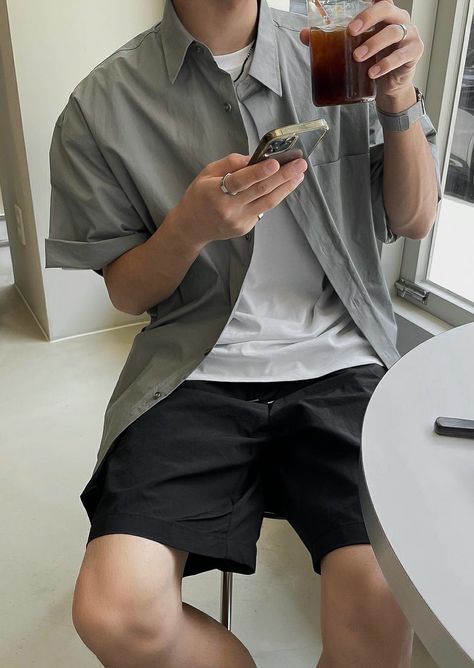 Kpop Fashion Men, Guys Fashion Casual, F Men, Asian Men Fashion, Boyfriend Outfit, Simple Casual Outfits, Minimalist Fashion Men, Street Style Outfits Men, Mens Casual Dress Outfits