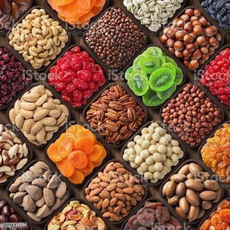 Indian Spices List, List Of Spices, Dried Fruit Mix, Food Backgrounds, Indian Spices, Dried Fruits, Photographing Food, Dried Fruit, Aesthetic Food