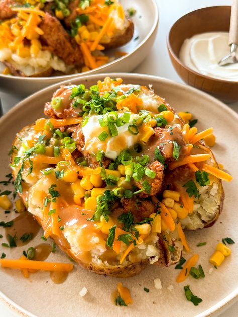 » KFC Style Loaded Baked Potato Loaded Baked Potatoes With Chicken, Copycat Cava, Cheese Fatayer, Baked Potato Dinner, Party Potatoes, Fried Chicken Nuggets, Stuffed Baked Potatoes, Potato Dinner, Loaded Baked Potato