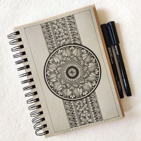 Floral Zentangle, Simple Mandala Design, Mandala Sketch, Easy Mandala Drawing, Mandala Floral, Mandela Art, Mandala Art Therapy, Pen Art Drawings, Simple Mandala