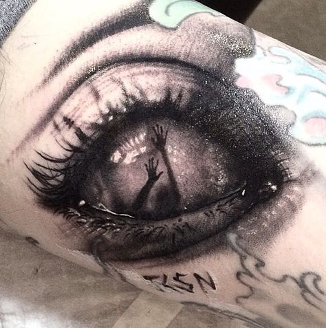 Creepy Eye Tattoo, Stencils Tattoo, Eyeball Tattoo, Evil Skull Tattoo, Tattoo Lettering Design, Throat Tattoo, Creepy Eyes, Cute Tats, Chicano Style Tattoo