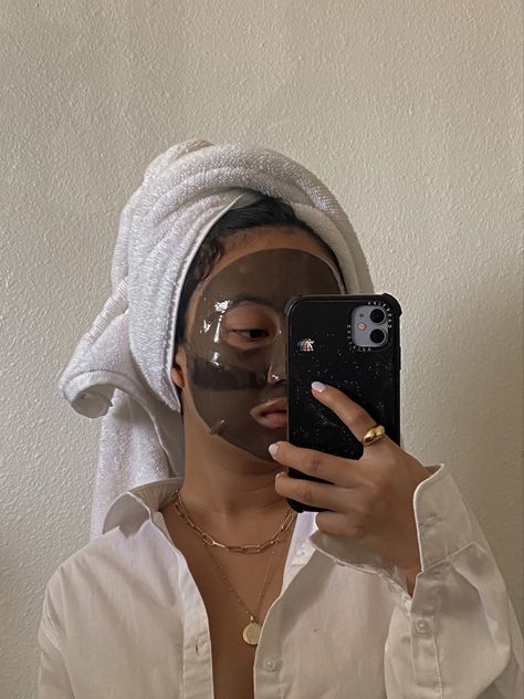 Clean Girl Aesthetic Skincare, Skincare Photo, Trendy Braids, Anti Aging Face Mask, Mask Photography, Mask Skincare, Trending Skincare, Face Mask Aesthetic, Mask Aesthetic