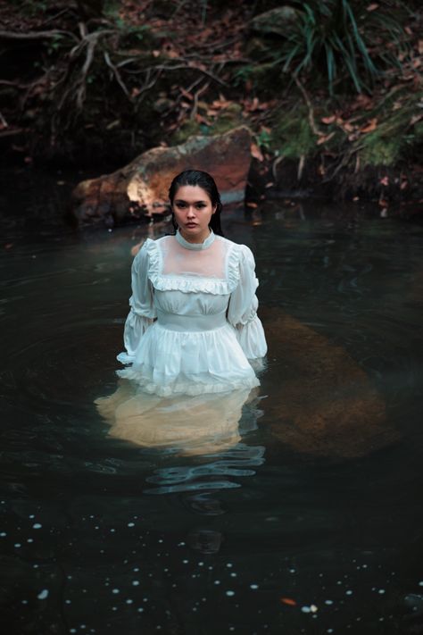 Creepy White Dress, Victorian Photoshoot Ideas, Victorian Style Photoshoot, Feral Feminine, Victorian Editorial, Victorian Photoshoot, Gothic Photoshoot, White Victorian Dress, Witch Photoshoot