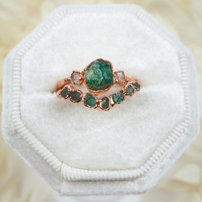 Raw Gem Ring Engagement, Raw Stone Engagement Ring Set, Uncut Emerald Engagement Ring, Non Diamond Engagement Rings Capucinne, Ethical Engagement Ring Eco Friendly, Self Engagement Ring, Hippy Rings Engagement, Raw Gem Engagement Ring, Raw Rock Engagement Ring