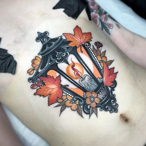 Traditional Lantern Tattoo, Leaf Tattoo Ideas, Lantern Tattoo Design, Bestie Tattoos, Lantern Tattoo, Pumpkin Tattoo, Autumn Tattoo, Leaf Tattoo, Theme Tattoo