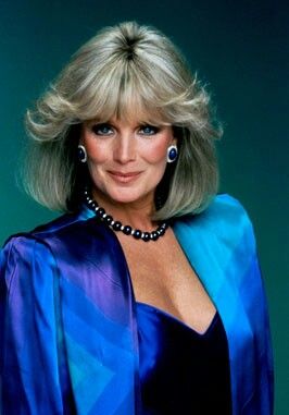 Linda Evans, She has a Net Worth of $25 Million Dollars. Linda Evans Dynasty, Carrington Dynasty, Lesley Anne Down, Dynasty Tv Show, Linda Evans, Bo Derek, Joan Collins, Athletic Hairstyles, Charles Bukowski