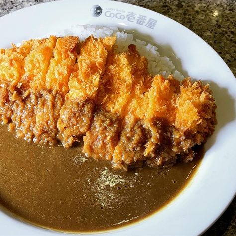 CoCo Ichibanya Coco Ichibanya Curry Recipe, Japanese Curry Recipe, Coco Ichibanya, Panko Breaded Chicken, Best Dumplings, Katsu Curry, Japanese Curry, Beef Burgers, Breaded Chicken