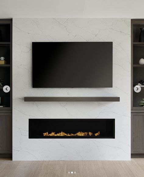 25 Practical Yet Beautiful Electric Fireplace With TV Above Ideas Foyer Tv Mural, Bedroom Tv Fireplace Wall, Tv Above Fireplace Ideas Living Rooms, Tv Over Gas Fireplace, Linear Fireplace Mantle, Tv Beside Fireplace Ideas, Electric Fireplace With Tv Above, Electric Fireplace With Tv, Luxurious Living Room Ideas