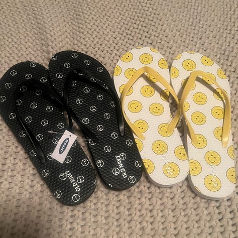 Women’s Old Navy Rubber Flip Flops New 2 Pair! Navy Flip Flops, Old Navy Flip Flops, Rubber Flip Flops, Navy Shoes, Black N Yellow, Women's Shoes Sandals, Flip Flops, Shoes Sandals, Old Navy