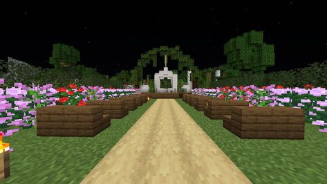 minecraft build cottagecore Minecraft Wedding Arch, Wedding Minecraft Ideas, Wedding Venue Minecraft, Minecraft Wedding Venue Build, Minecraft Wedding Build Ideas, Minecraft Wedding Ideas, Couples Minecraft, Minecraft Wedding Build, Wedding Minecraft