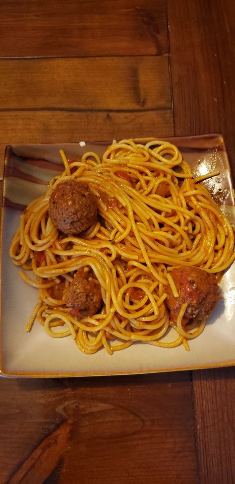 Spaghetti and meat balls Spaghetti And Meatballs, Boiled Eggs, Meatballs, Spaghetti, Meat, Drinks, Ethnic Recipes, Quick Saves