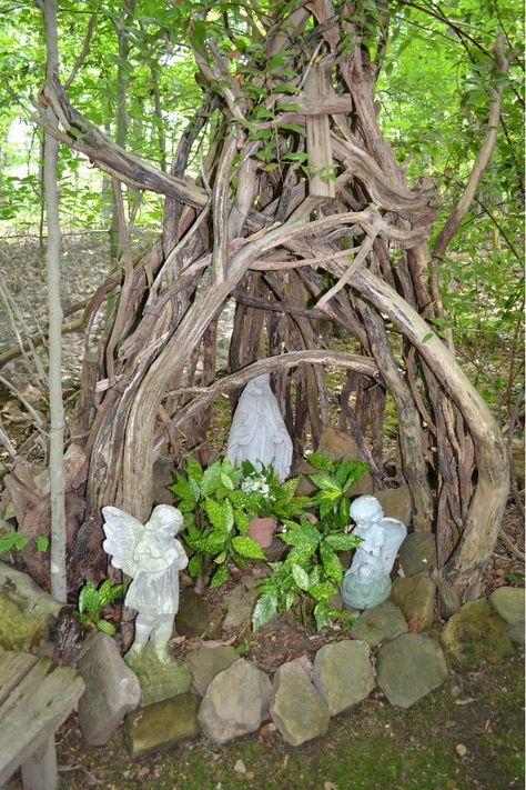 Marian Garden, Sacred Garden, Prayer Garden, Meditation Garden, Witch Garden, Garden On A Hill, Pagan Altar, Garden Area, Home Altar