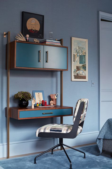 Small New York Apartment Aesthetic, Alisa Bloom, Boys Blue Bedroom, West Village Nyc, Teenage Boy Room, Cabinet Fronts, Interior Design Presentation, Interiors Dream, Small Desk