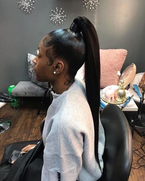 Instagram post by BADDIELICIOUS.🥳85k? • Jan 24, 2019 at 11:06pm UTC High Frontal Ponytail, Frontal Ponytail, Long Ponytail Hairstyles, Pretty Ponytails, Hairstyles Quick, Choppy Hairstyles, High Ponytail Hairstyles, Weave Ponytail Hairstyles, Hairstyles For