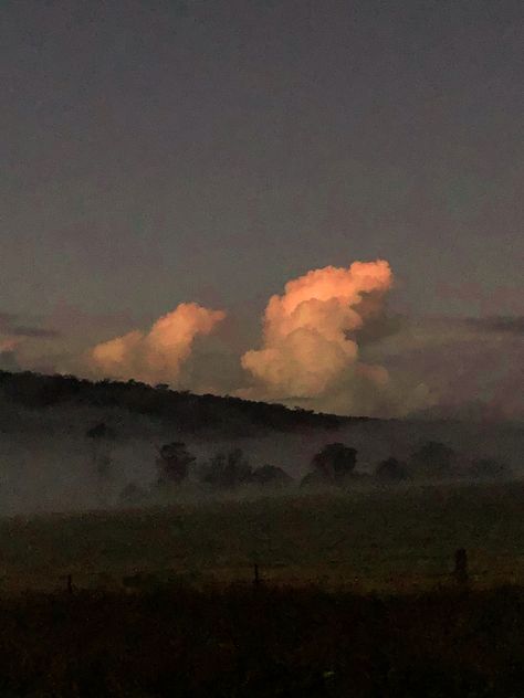 Nature cloudy stormy on the horizon of a farm meadow trees Cloudy Landscape Photography, Cloudy Summer Aesthetic, Summer Storm Aesthetic, Stormy Meadow, Ap Aesthetic, Cloudy Seascape, Dark Meadow, Storm Aesthetic, Friends Aesthetics