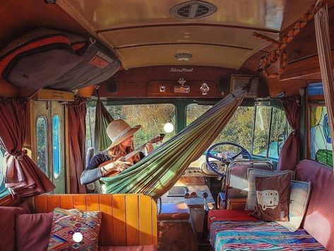 Hippie Camper, Bus Living, Campervan Conversion, Hippie Bus, Combi Volkswagen, Campervan Life, Combi Vw, Van Life Diy, Vw Vintage