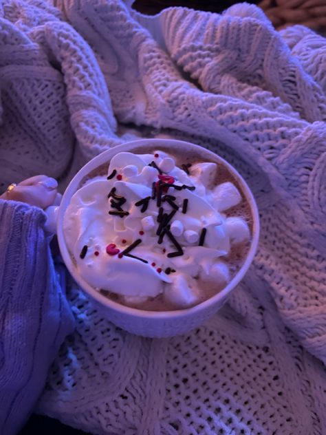 Christmas Hot Chocolate Aesthetic, Hot Cocoa Aesthetic, Cocoa Aesthetic, Hot Chocolate Aesthetic, Crave Series, Winter Core, Burr Basket, Anna Claire, Christmas Cocoa