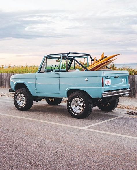 Car Playlist, Surf Car, Lifted Ford Truck, Cars Decor, Car Decorating, Decorating Car, Quotes Car, Cars Interior, Classic Bronco