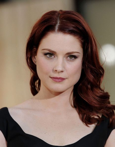 alex breckenridge AHS Hair Color For Fair Skin, Alexandra Breckenridge, Autumn Palette, Hair Color Burgundy, Dark Red Hair, Hair Color Auburn, Winter Hair Color, Redhead Beauty, Burgundy Hair