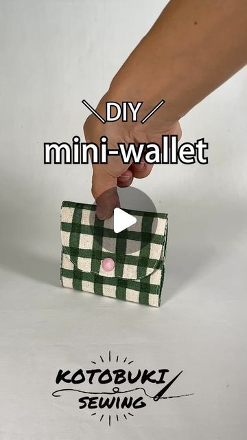 Diy Mini Wallet, So You, Snap Wallet, Diy Sewing Pattern, Mini Wallet, Sewing Bag, Lining Fabric, Diy Sewing, Snap Button