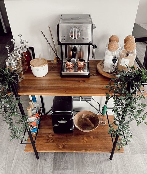 Coffee Vibes Aesthetic, Coffee Bar In Kitchen, Bar In Kitchen, Coffee Vibes, Coffee Bar Ideas, Coffee Bar Decor, Home Coffee Bar, Coffee At Home, Coffee Aesthetic