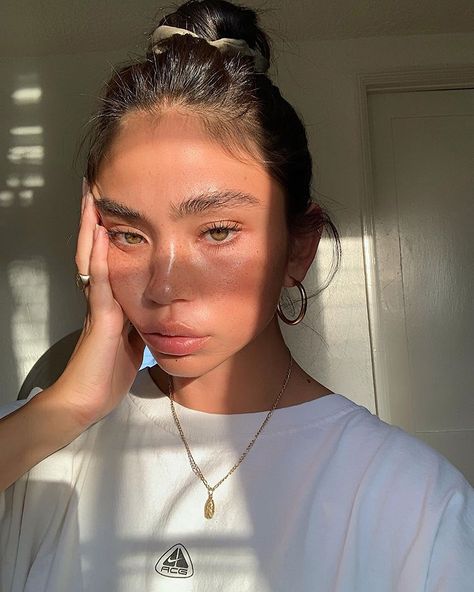 Christina What Is Retinol, Christina Nadin, Blush Trend, Natural Makeup Looks, Makeup Inspo, Skin Makeup, Pretty Face, Makeup Inspiration, Natural Makeup