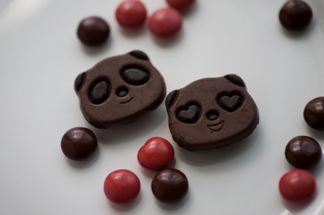 Panda Candy, Panda Cookies, Movie Snacks, Food Fashion, Recipes From Heaven, How Sweet Eats, Chocolate Candy, Cute Food, Cake Cookies