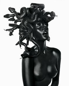 snk Damien Hurst, John Rankin, Breathe Art, Medusa Art, Myths & Monsters, Monster Legends, Damien Hirst, Foto Art, White Photo