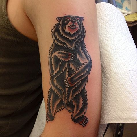 Traditional Bear Tattoo, Black Bear Tattoo, Grizzly Bear Tattoos, Nautical Tattoo Sleeve, Bear Tattoo Designs, Traditional Tattoo Inspiration, Spirit Bear, Traditional Tattoo Sleeve, Bear Tattoos