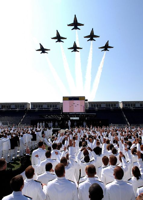 Annapolis Naval Academy, Us Navy Blue Angel, Us Naval Academy, Naval Aviator, United States Naval Academy, Go Navy, Naval Academy, Military Academy, Dream School